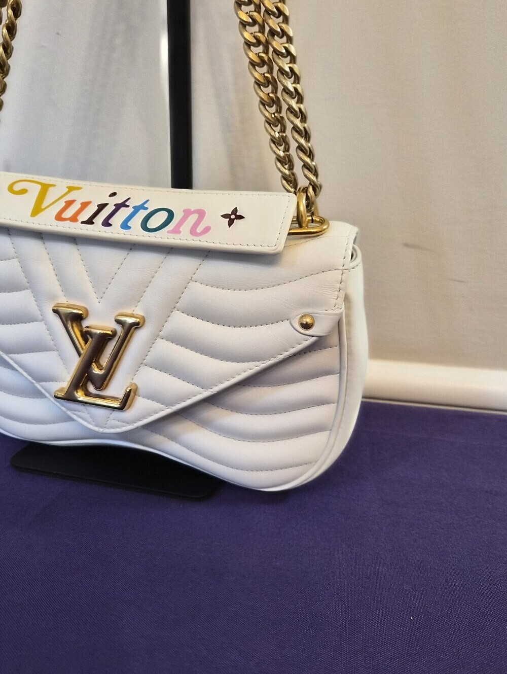 ✨ Louis Vuitton New Wave Chain Bag MM – White Rainbow Logo ✨ - Picture 2 of 15